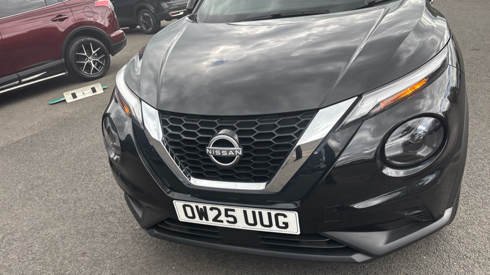 Nissan Juke 1.0 DiG-T N-Connecta 5dr Petrol Hatchback - Image 8