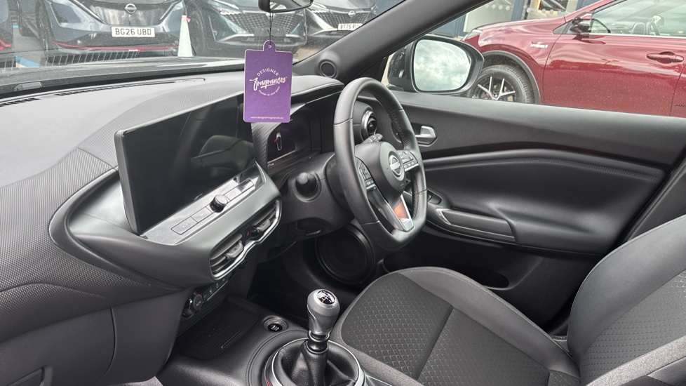 Nissan Juke 1.0 DiG-T N-Connecta 5dr Petrol Hatchback - Image 9