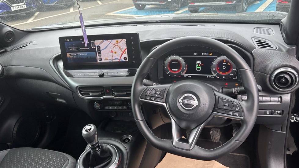 Nissan Juke 1.0 DiG-T N-Connecta 5dr Petrol Hatchback - Image 10