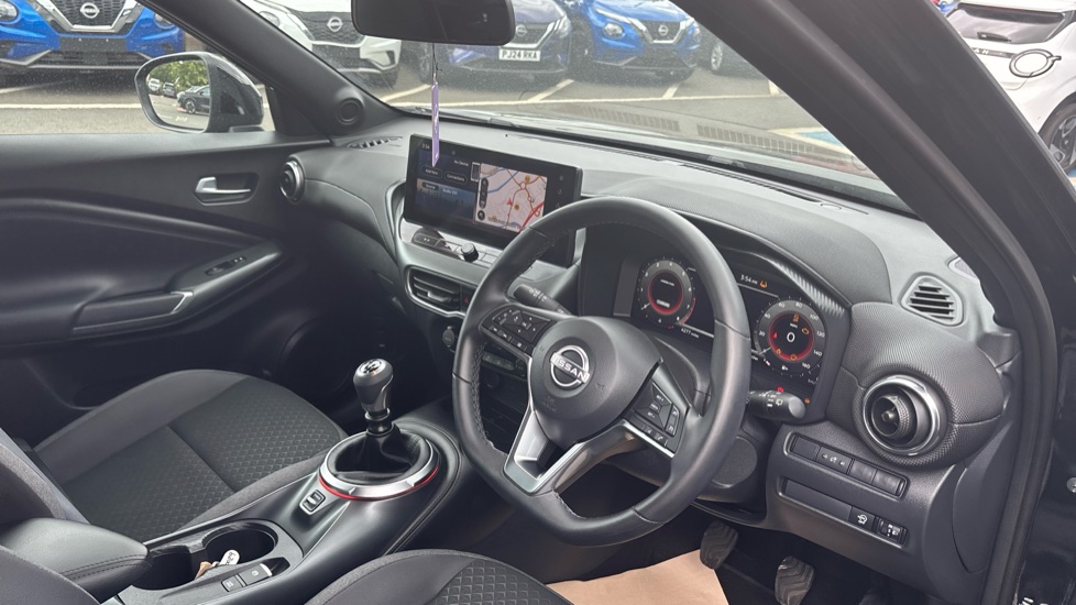 Nissan Juke 1.0 DiG-T N-Connecta 5dr Petrol Hatchback - Image 11