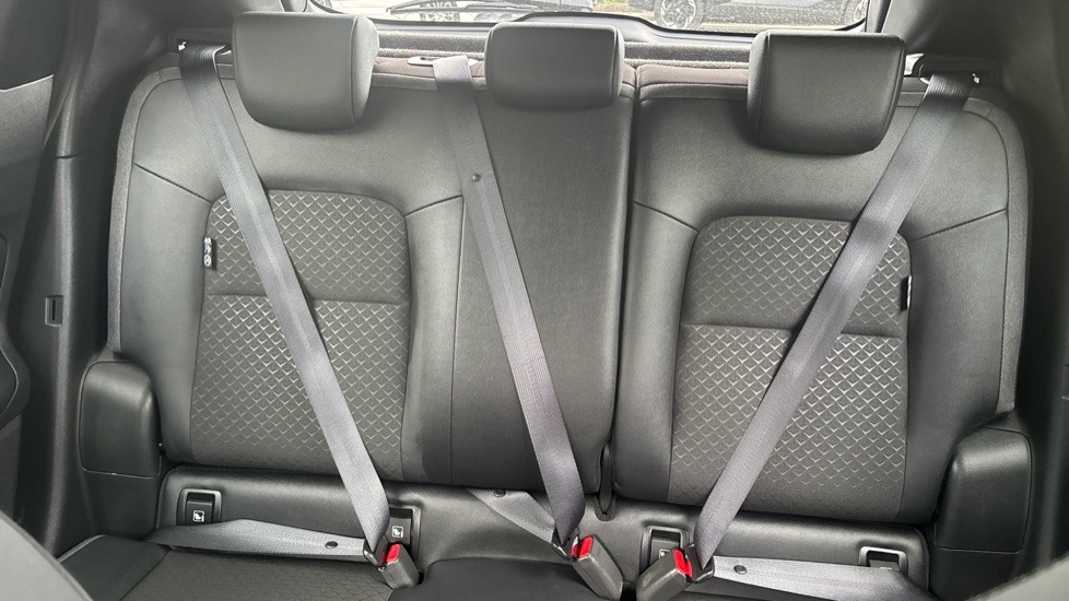 Nissan Juke 1.0 DiG-T N-Connecta 5dr Petrol Hatchback - Image 15