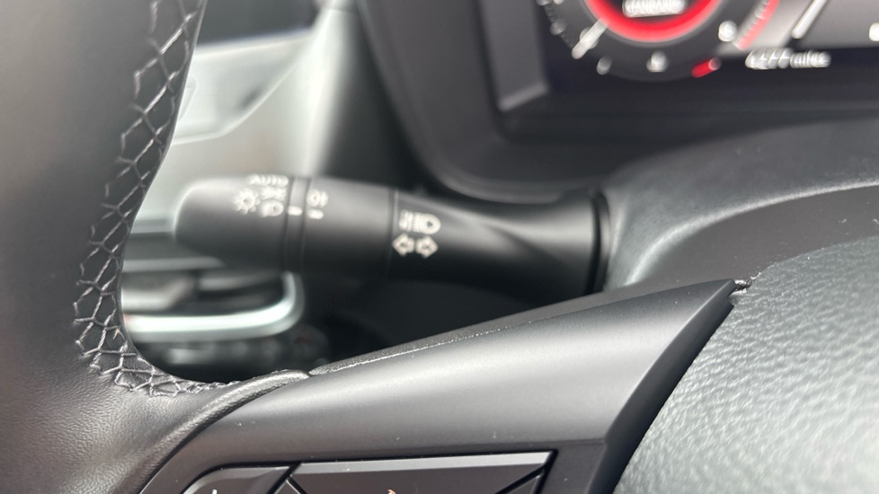 Nissan Juke 1.0 DiG-T N-Connecta 5dr Petrol Hatchback - Image 25