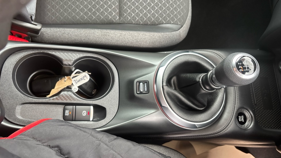 Nissan Juke 1.0 DiG-T N-Connecta 5dr Petrol Hatchback - Image 35