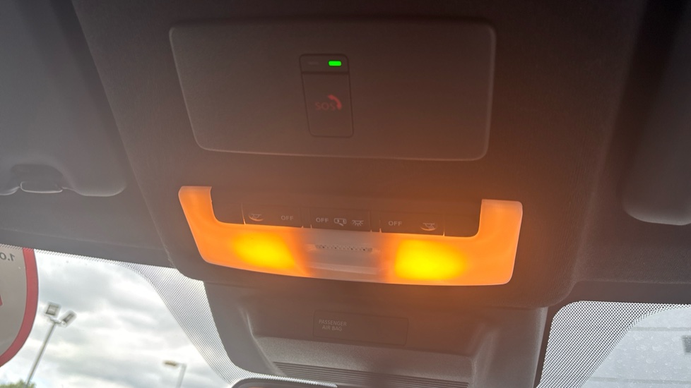 Nissan Juke 1.0 DiG-T N-Connecta 5dr Petrol Hatchback - Image 37