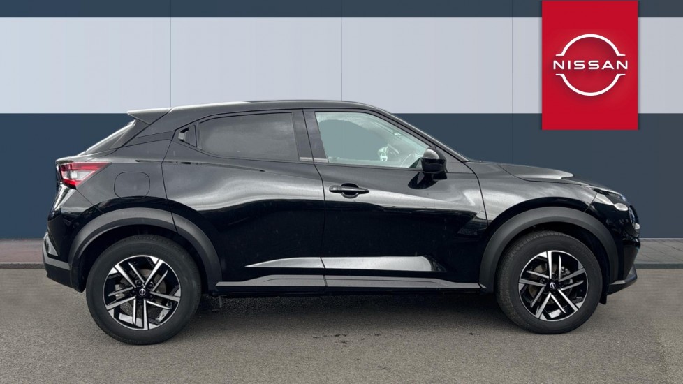Nissan Juke 1.0 DiG-T N-Connecta 5dr Petrol Hatchback - Image 5