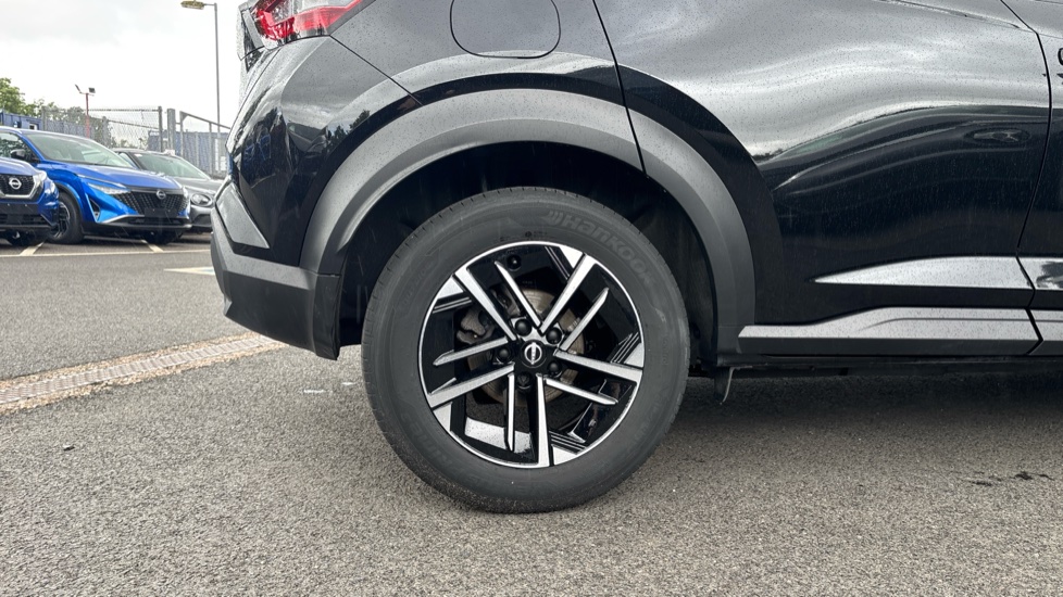 Nissan Juke 1.0 DiG-T N-Connecta 5dr Petrol Hatchback - Image 7