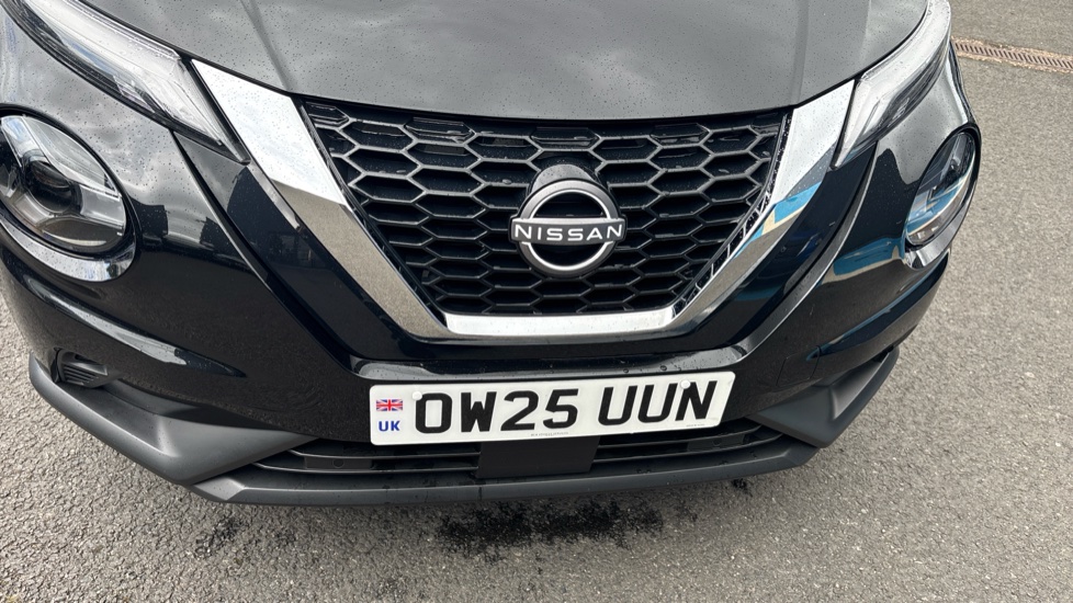 Nissan Juke 1.0 DiG-T N-Connecta 5dr Petrol Hatchback - Image 8