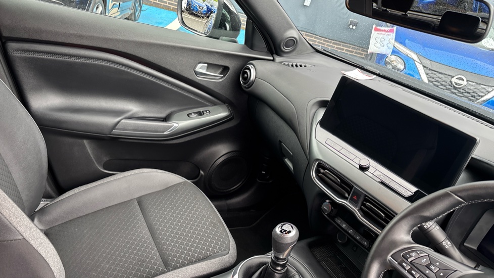 Nissan Juke 1.0 DiG-T N-Connecta 5dr Petrol Hatchback - Image 14
