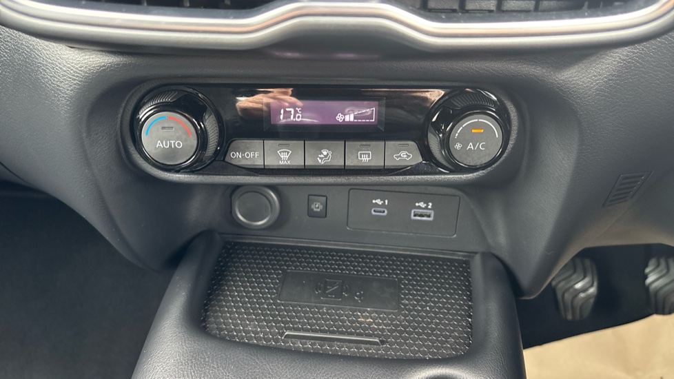 Nissan Juke 1.0 DiG-T N-Connecta 5dr Petrol Hatchback - Image 44
