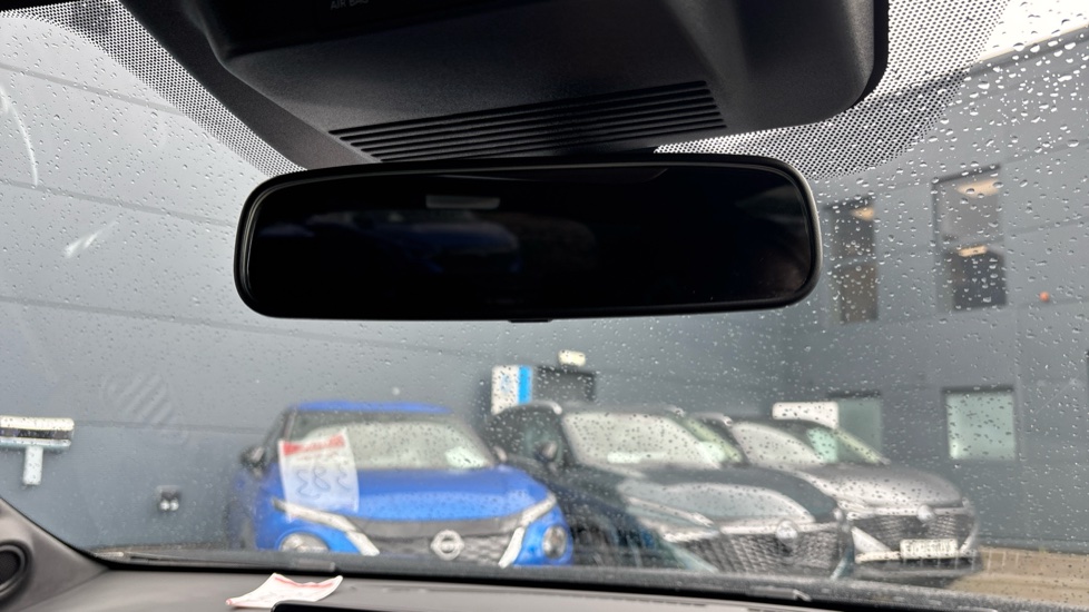 Nissan Juke 1.0 DiG-T N-Connecta 5dr Petrol Hatchback - Image 48