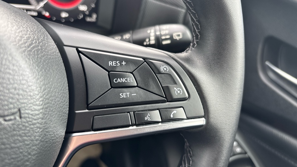 Nissan Juke 1.0 DiG-T N-Connecta 5dr Petrol Hatchback - Image 51