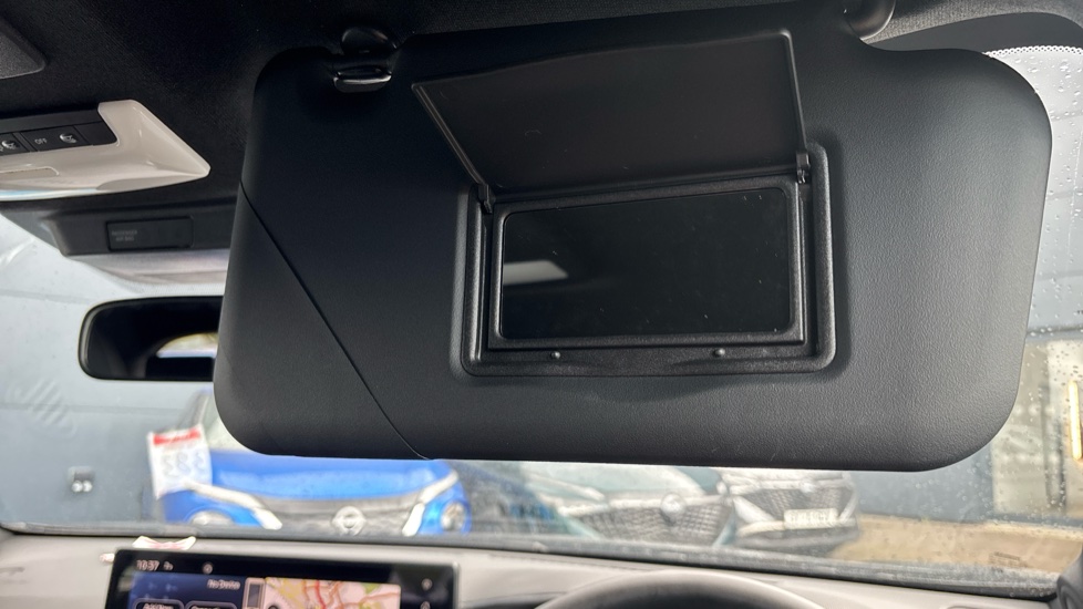 Nissan Juke 1.0 DiG-T N-Connecta 5dr Petrol Hatchback - Image 63
