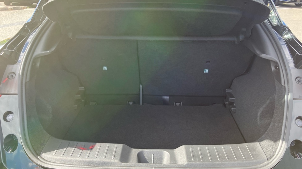 Nissan Juke 1.0 DiG-T N-Connecta 5dr Petrol Hatchback - Image 4