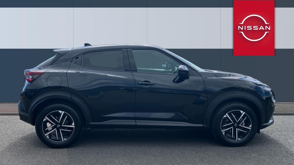 Nissan Juke 1.0 DiG-T N-Connecta 5dr Petrol Hatchback - Image 5