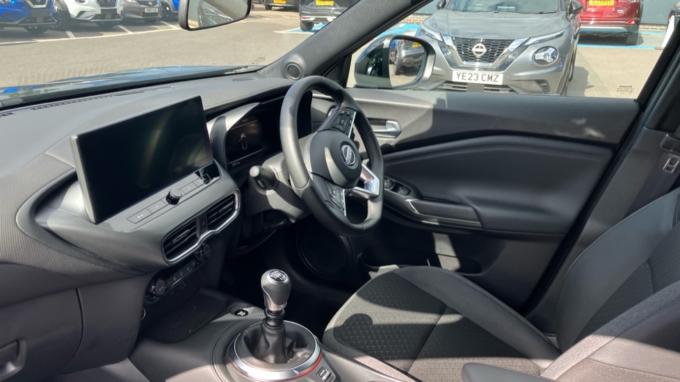 Nissan Juke 1.0 DiG-T N-Connecta 5dr Petrol Hatchback - Image 9