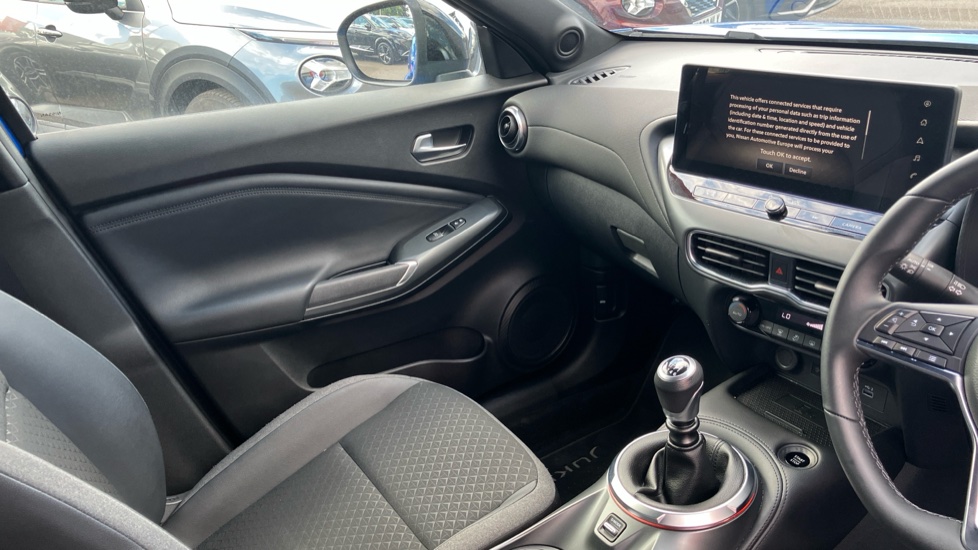 Nissan Juke 1.0 DiG-T N-Connecta 5dr Petrol Hatchback - Image 14
