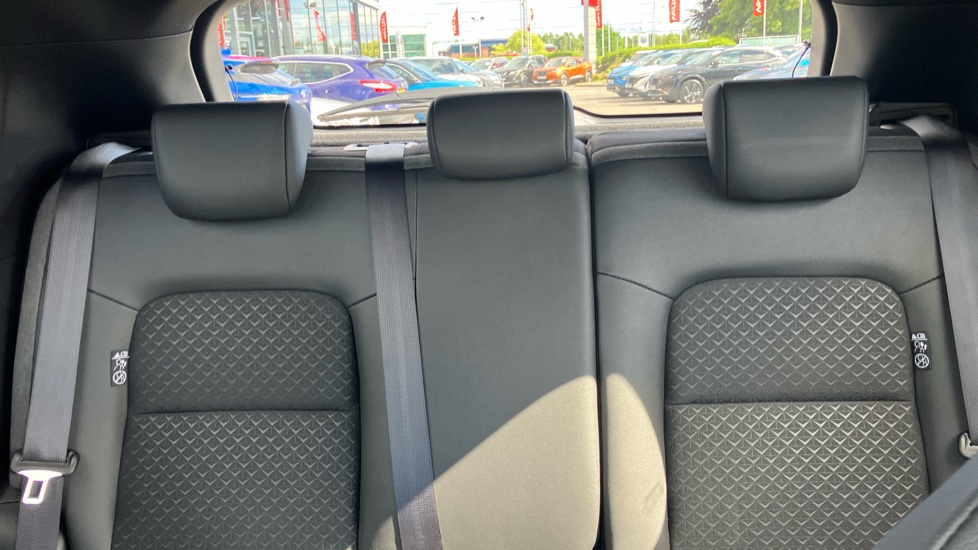 Nissan Juke 1.0 DiG-T N-Connecta 5dr Petrol Hatchback - Image 15