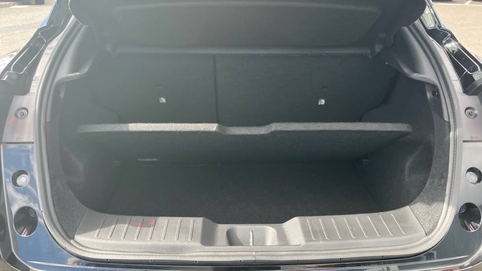 Nissan Juke 1.0 DiG-T N-Connecta 5dr Petrol Hatchback - Image 25