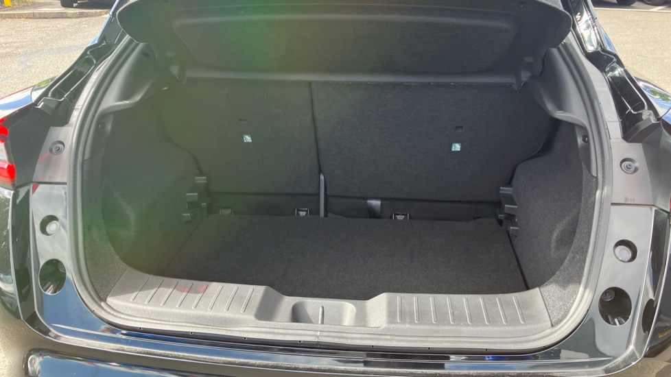 Nissan Juke 1.0 DiG-T N-Connecta 5dr Petrol Hatchback - Image 26