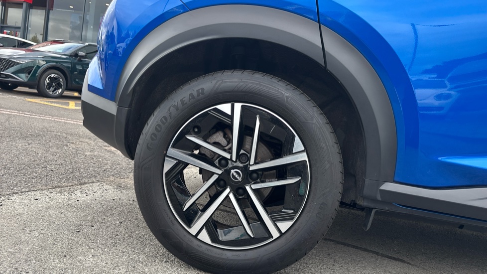 Nissan Juke 1.6 Hybrid N-Connecta 5dr Auto Hybrid Hatchback - Image 7