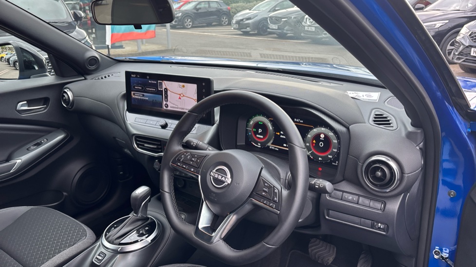 Nissan Juke 1.6 Hybrid N-Connecta 5dr Auto Hybrid Hatchback - Image 11