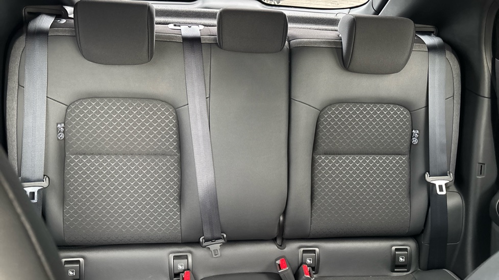 Nissan Juke 1.6 Hybrid N-Connecta 5dr Auto Hybrid Hatchback - Image 15