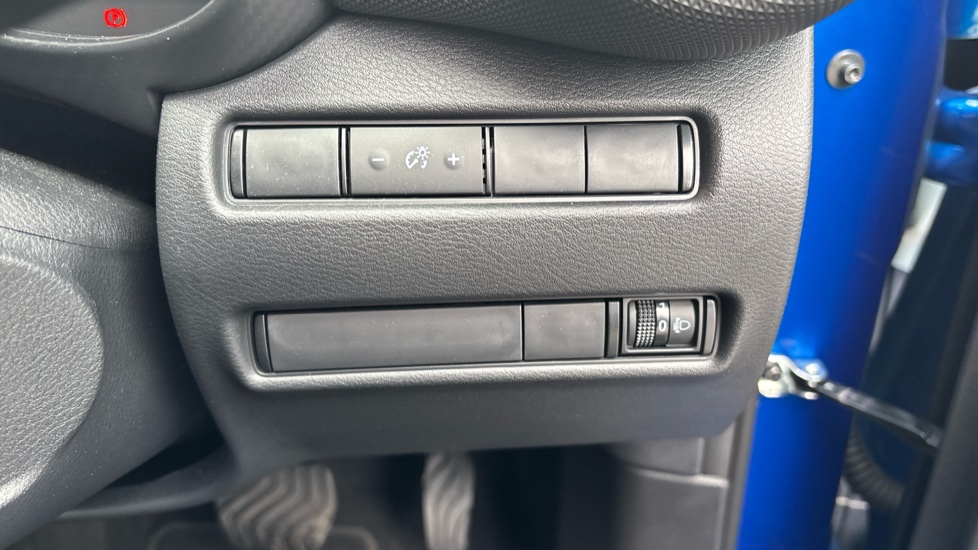 Nissan Juke 1.6 Hybrid N-Connecta 5dr Auto Hybrid Hatchback - Image 23