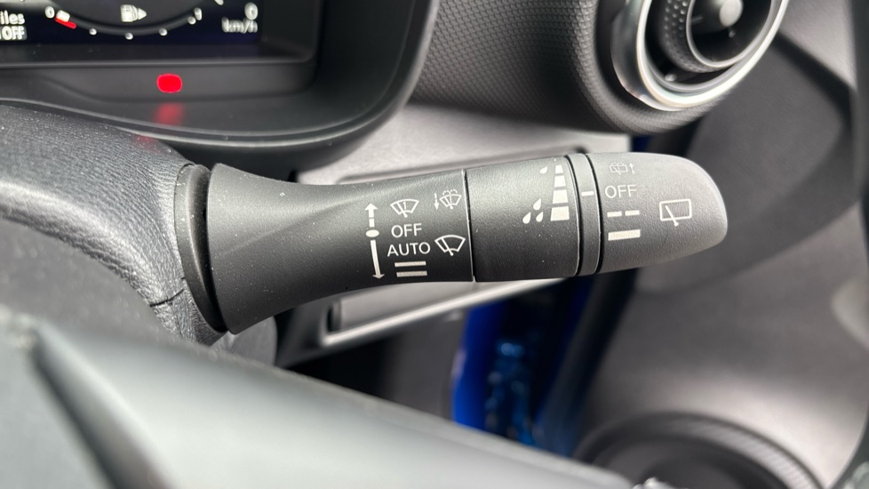 Nissan Juke 1.6 Hybrid N-Connecta 5dr Auto Hybrid Hatchback - Image 24