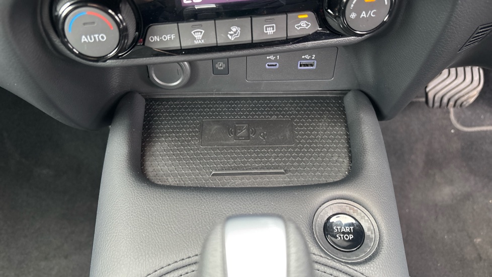 Nissan Juke 1.6 Hybrid N-Connecta 5dr Auto Hybrid Hatchback - Image 27