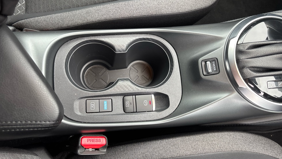 Nissan Juke 1.6 Hybrid N-Connecta 5dr Auto Hybrid Hatchback - Image 29