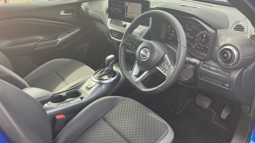 Nissan Juke 1.6 Hybrid N-Connecta 5dr Auto Hybrid Hatchback - Image 11