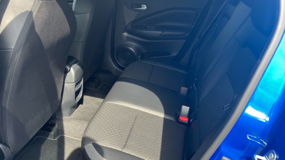 Nissan Juke 1.6 Hybrid N-Connecta 5dr Auto Hybrid Hatchback - Image 16