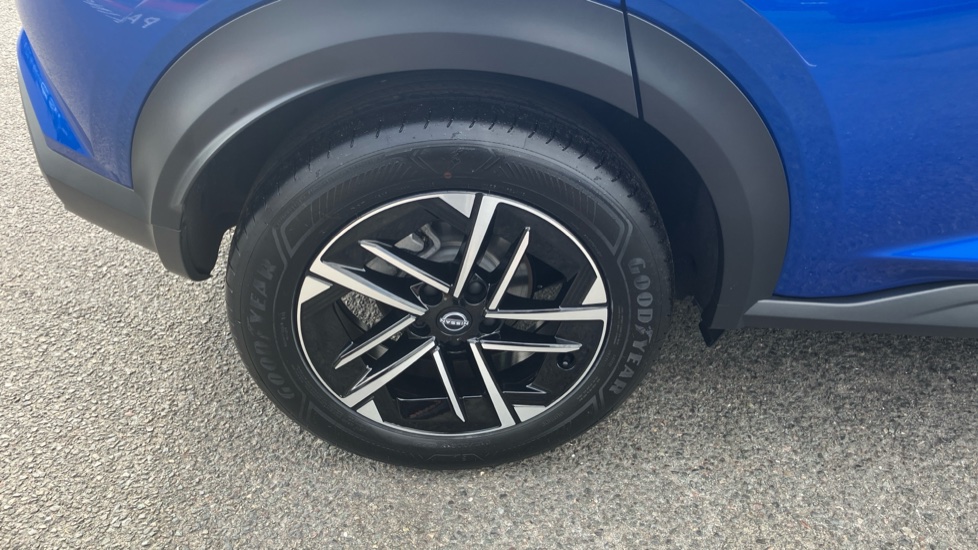 Nissan Juke 1.6 Hybrid N-Connecta 5dr Auto Hybrid Hatchback - Image 25