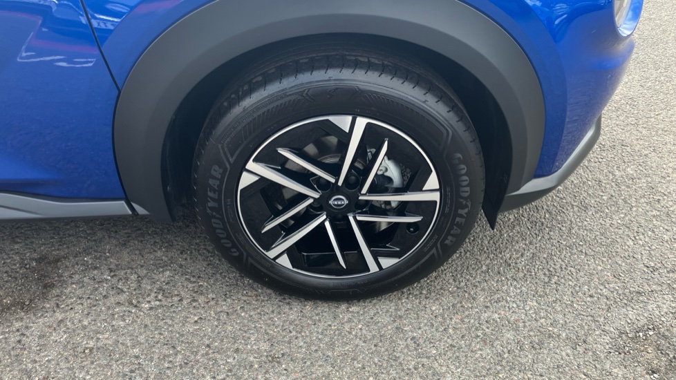 Nissan Juke 1.6 Hybrid N-Connecta 5dr Auto Hybrid Hatchback - Image 26