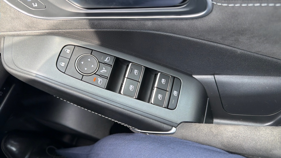 Nissan Qashqai 1.5 E-Power Tekna+ 5dr Auto Hybrid Hatchback - Image 27