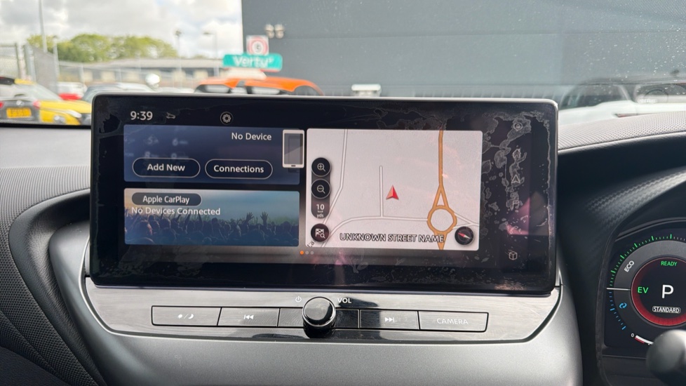 Nissan Juke 1.6 Hybrid N-Connecta 5dr Auto Hybrid Hatchback - Image 12