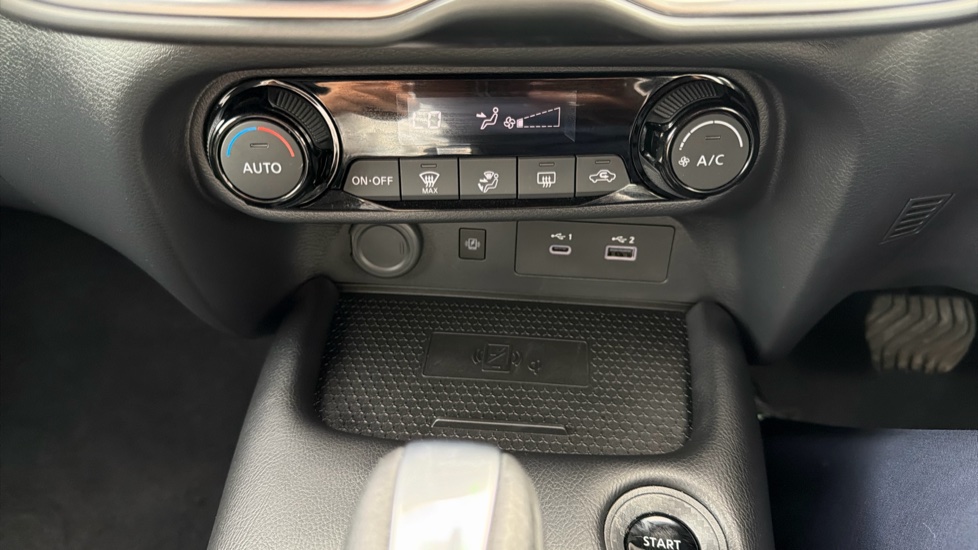 Nissan Juke 1.6 Hybrid N-Connecta 5dr Auto Hybrid Hatchback - Image 29