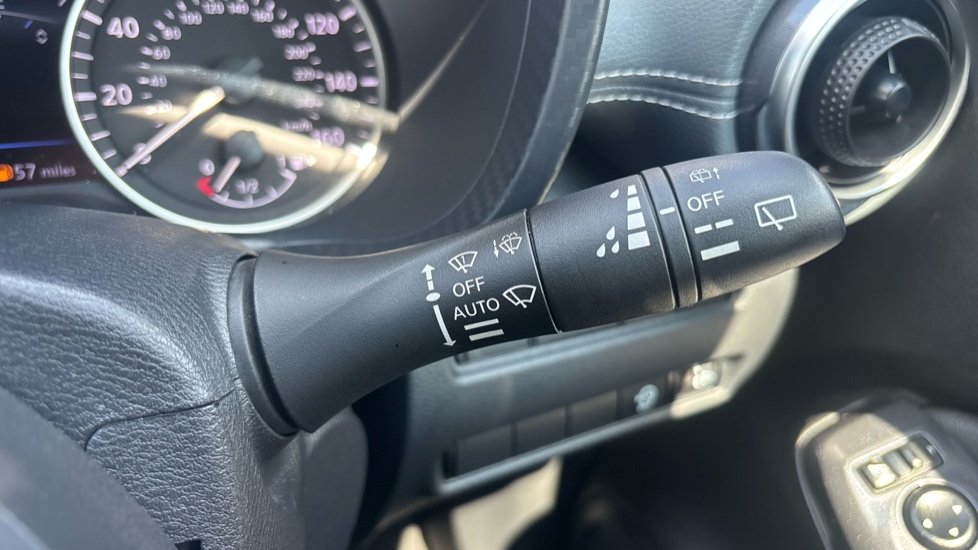 Nissan Juke 1.0 DiG-T 114 N-Connecta 5dr DCT Petrol Hatchback - Image 24