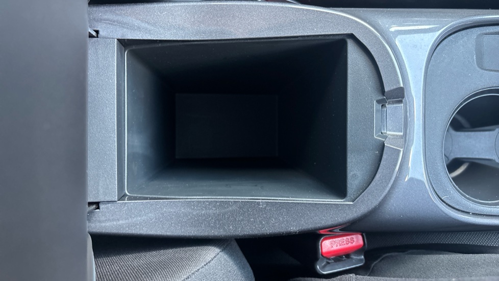 Nissan Juke 1.0 DiG-T 114 N-Connecta 5dr DCT Petrol Hatchback - Image 27