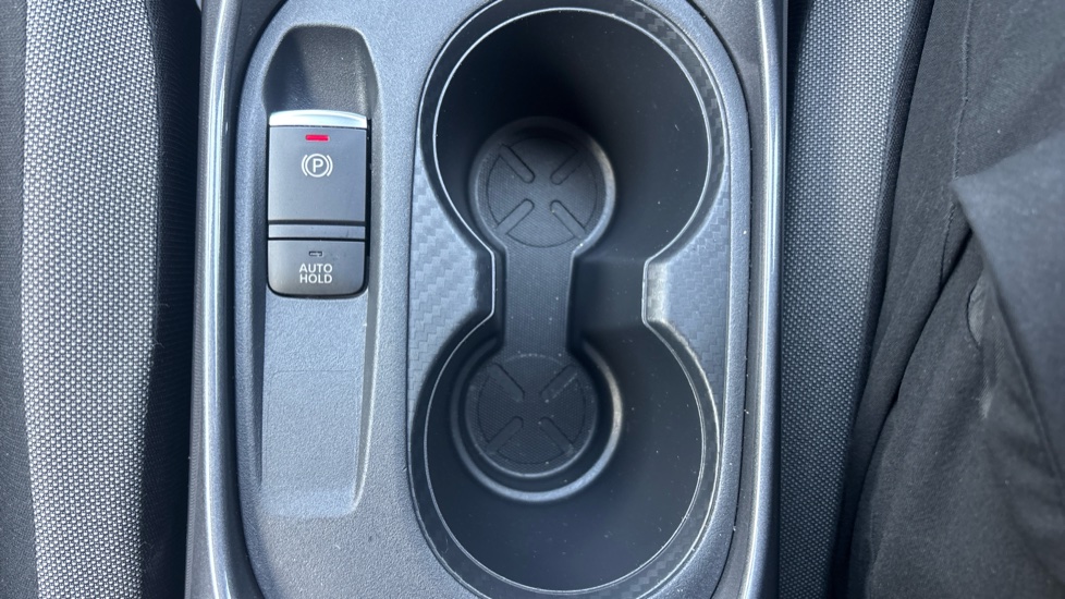 Nissan Juke 1.0 DiG-T 114 N-Connecta 5dr DCT Petrol Hatchback - Image 28