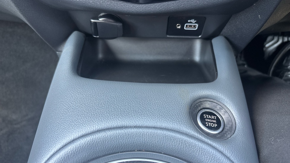Nissan Juke 1.0 DiG-T 114 N-Connecta 5dr DCT Petrol Hatchback - Image 30