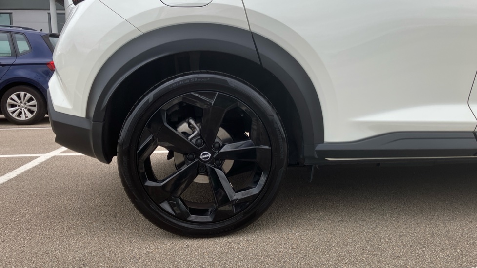 Nissan Juke 1.6 Hybrid Tekna 5dr Auto Hybrid Hatchback - Image 7