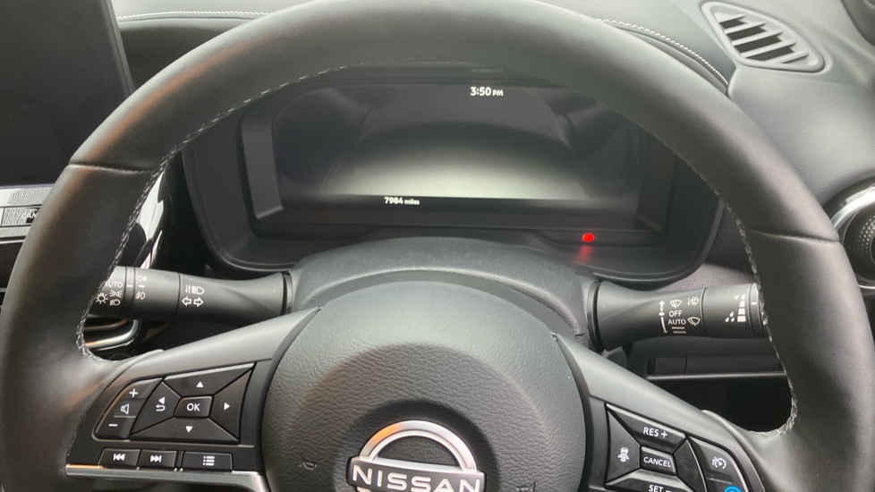 Nissan Juke 1.6 Hybrid Tekna 5dr Auto Hybrid Hatchback - Image 18