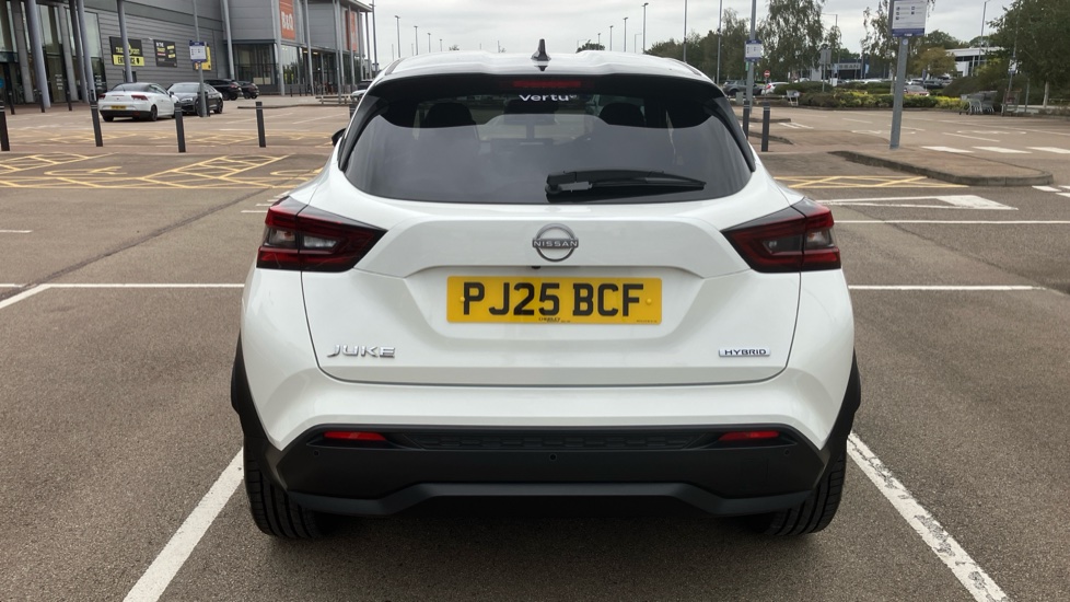 Nissan Juke 1.6 Hybrid Tekna 5dr Auto Hybrid Hatchback - Image 29