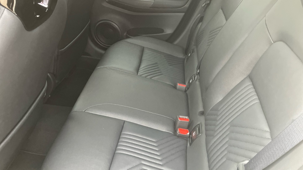 Nissan Juke 1.6 Hybrid Tekna 5dr Auto Hybrid Hatchback - Image 33