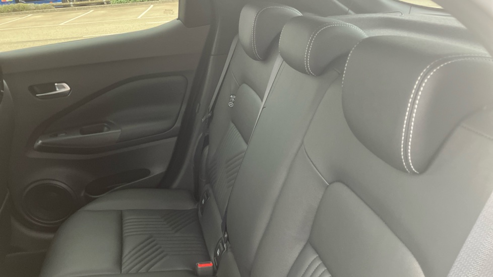 Nissan Juke 1.6 Hybrid Tekna 5dr Auto Hybrid Hatchback - Image 35