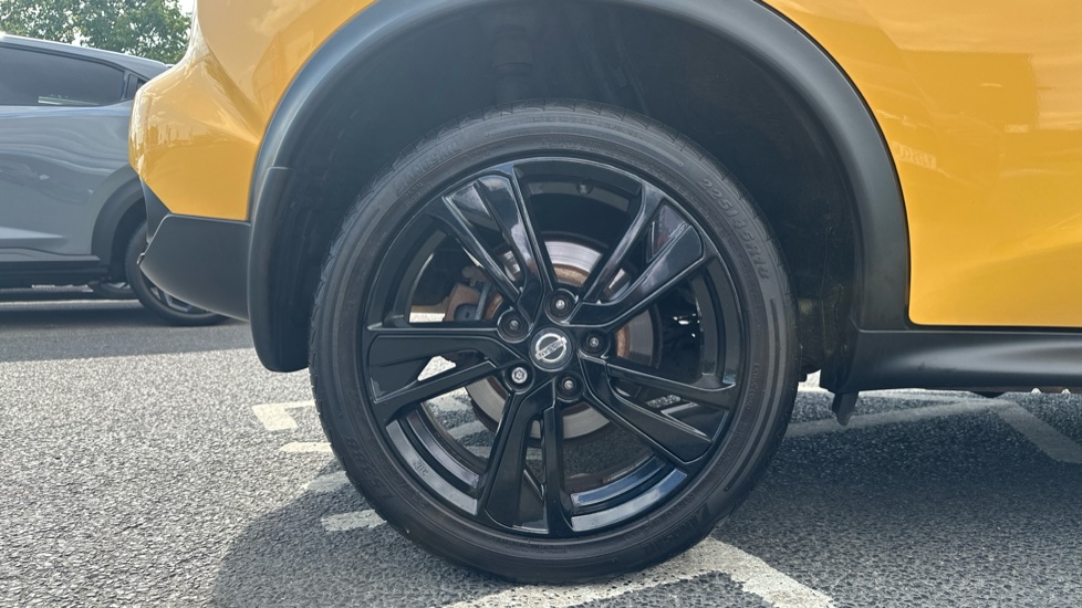 Nissan Juke 1.2 DiG-T Acenta Premium 5dr Petrol Hatchback - Image 7