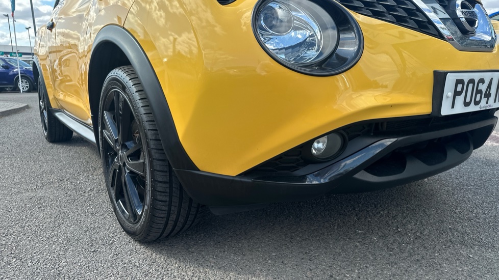 Nissan Juke 1.2 DiG-T Acenta Premium 5dr Petrol Hatchback - Image 22