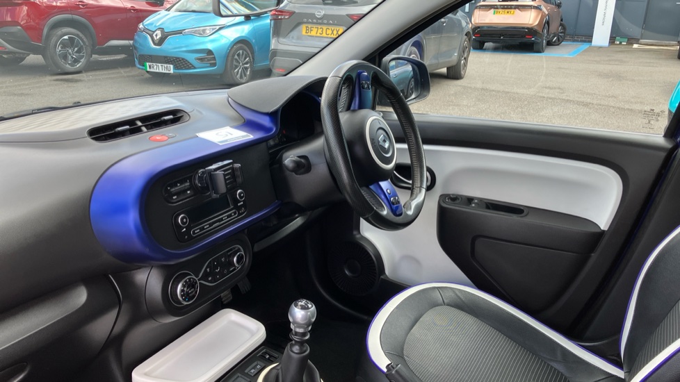 Renault Twingo 0.9 TCE Iconic 5dr [Start Stop] Petrol Hatchback - Image 9