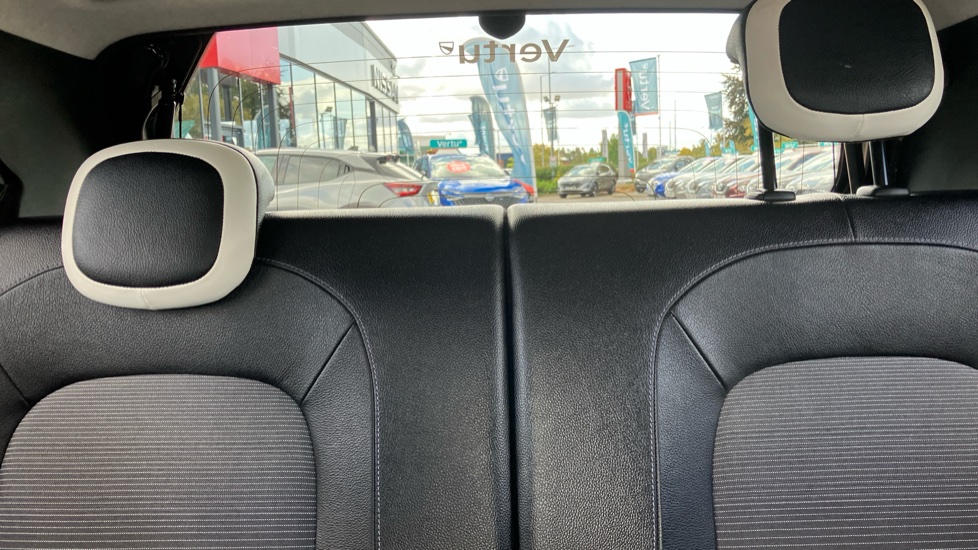 Renault Twingo 0.9 TCE Iconic 5dr [Start Stop] Petrol Hatchback - Image 15